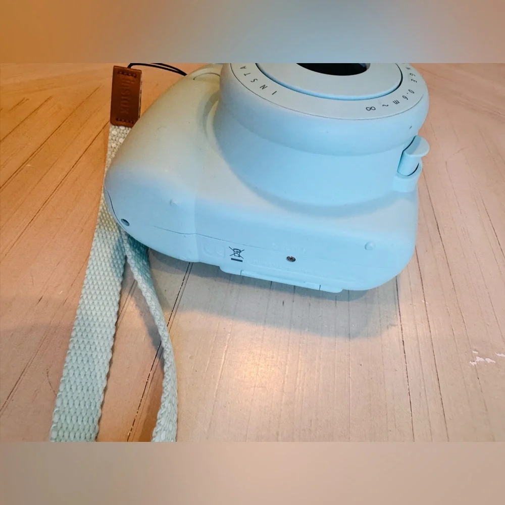Fujifilm Instax Mini 9 Instant Camera – Ice Blue